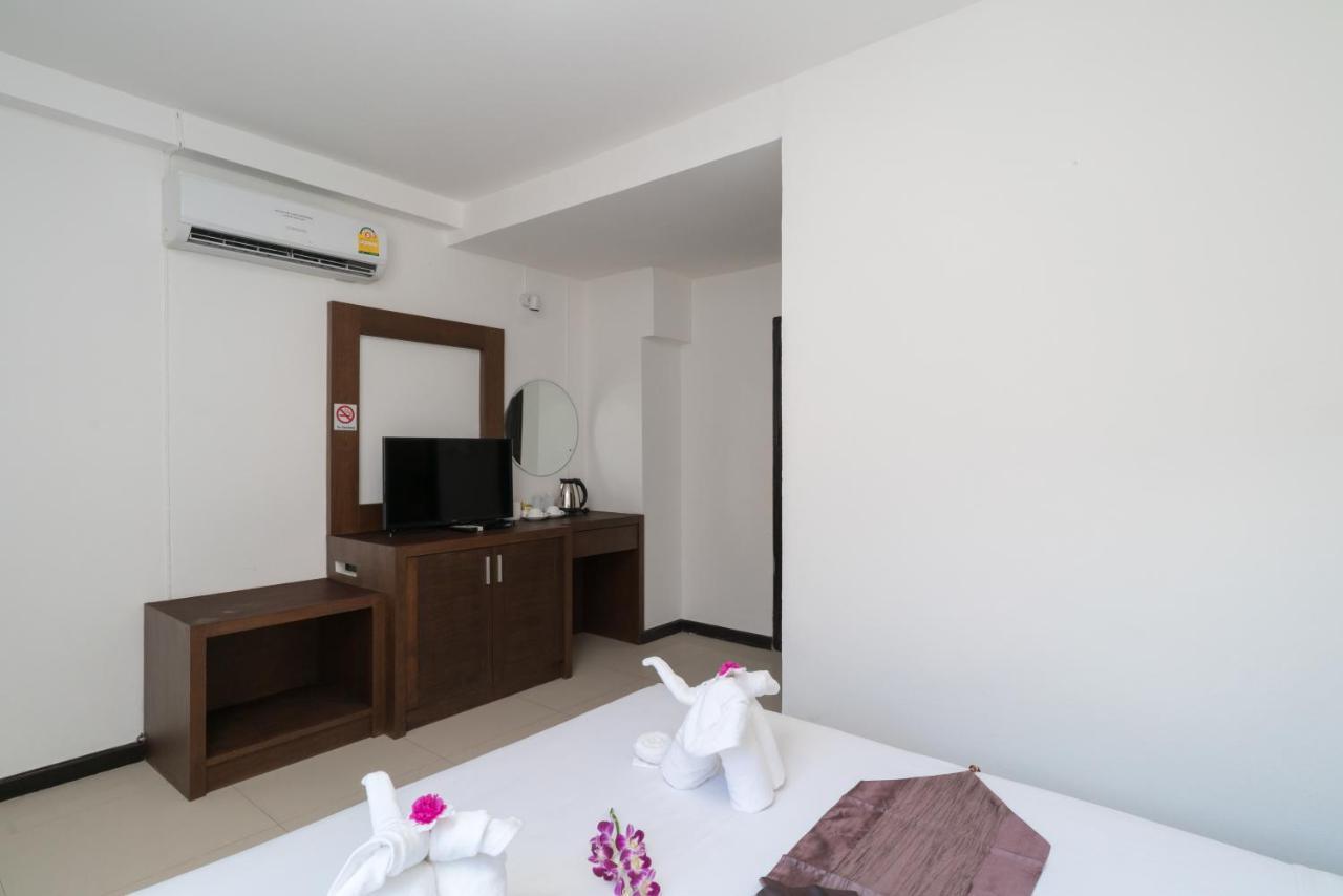 Destination Patong Hotell Exteriör bild