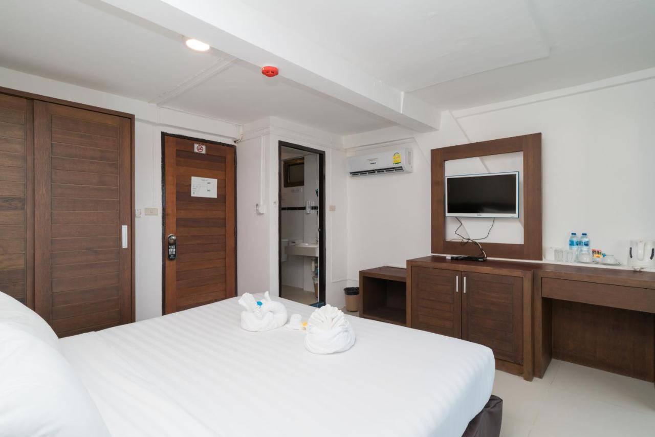 Destination Patong Hotell Exteriör bild