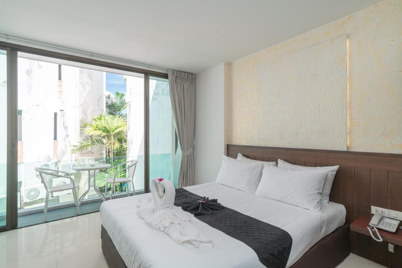 Destination Patong Hotell Exteriör bild